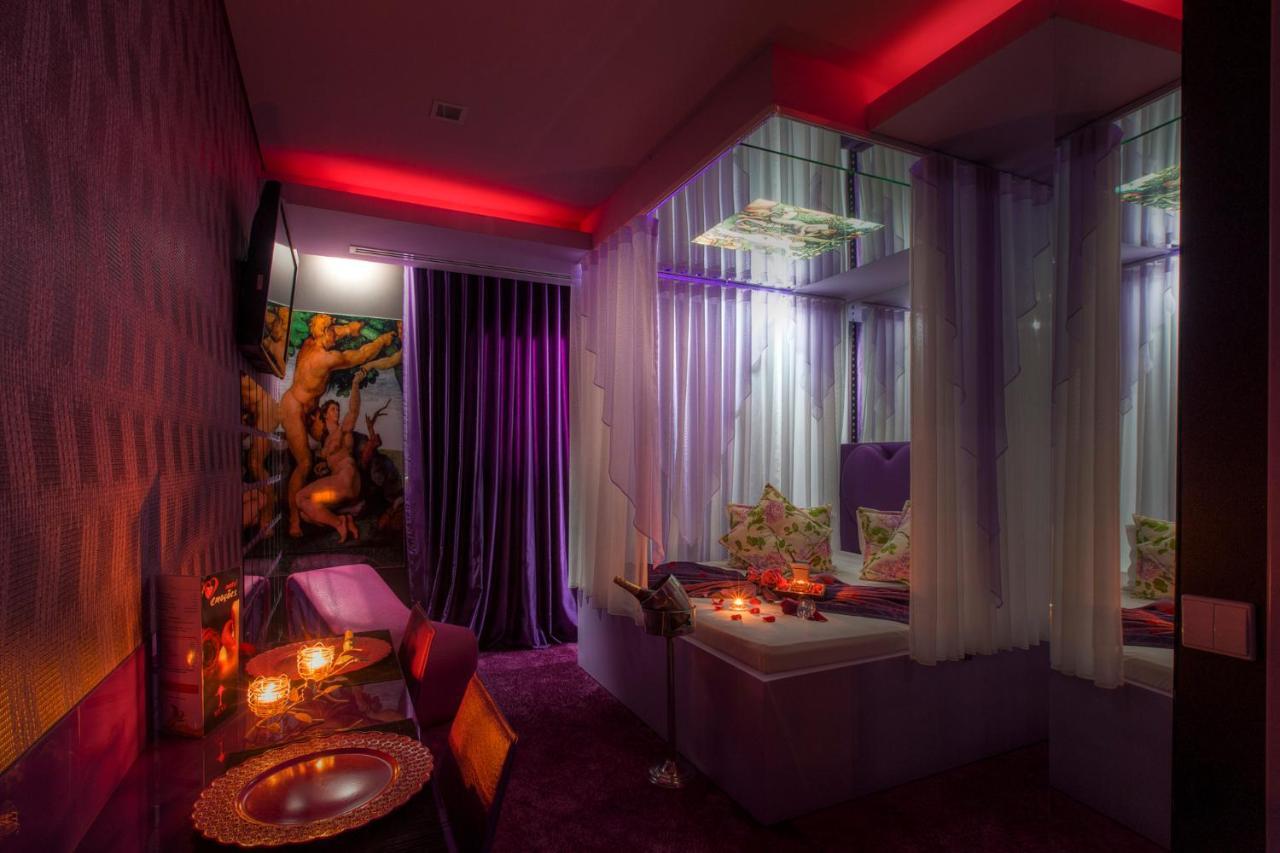 Hotel Emocoes