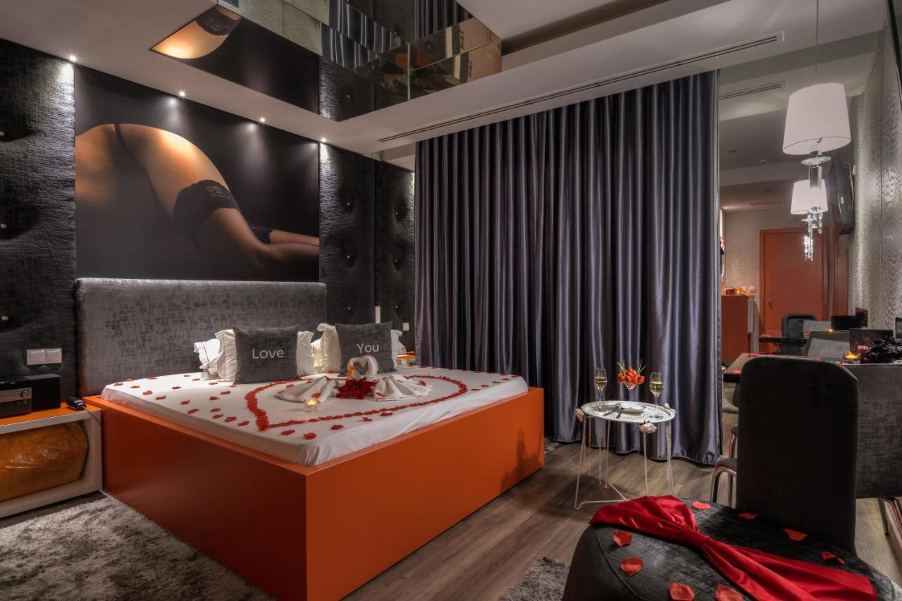 Emocoes Hotel